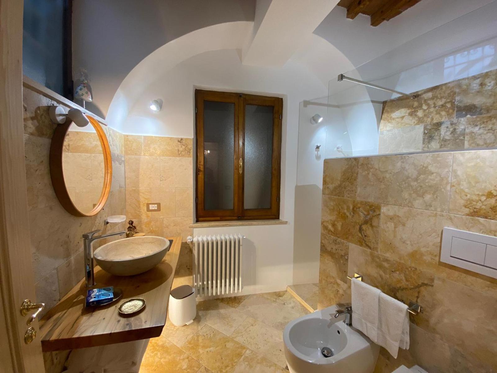 Lastamperia19 Camere-Rooms Montepulciano Stazione Exteriör bild
