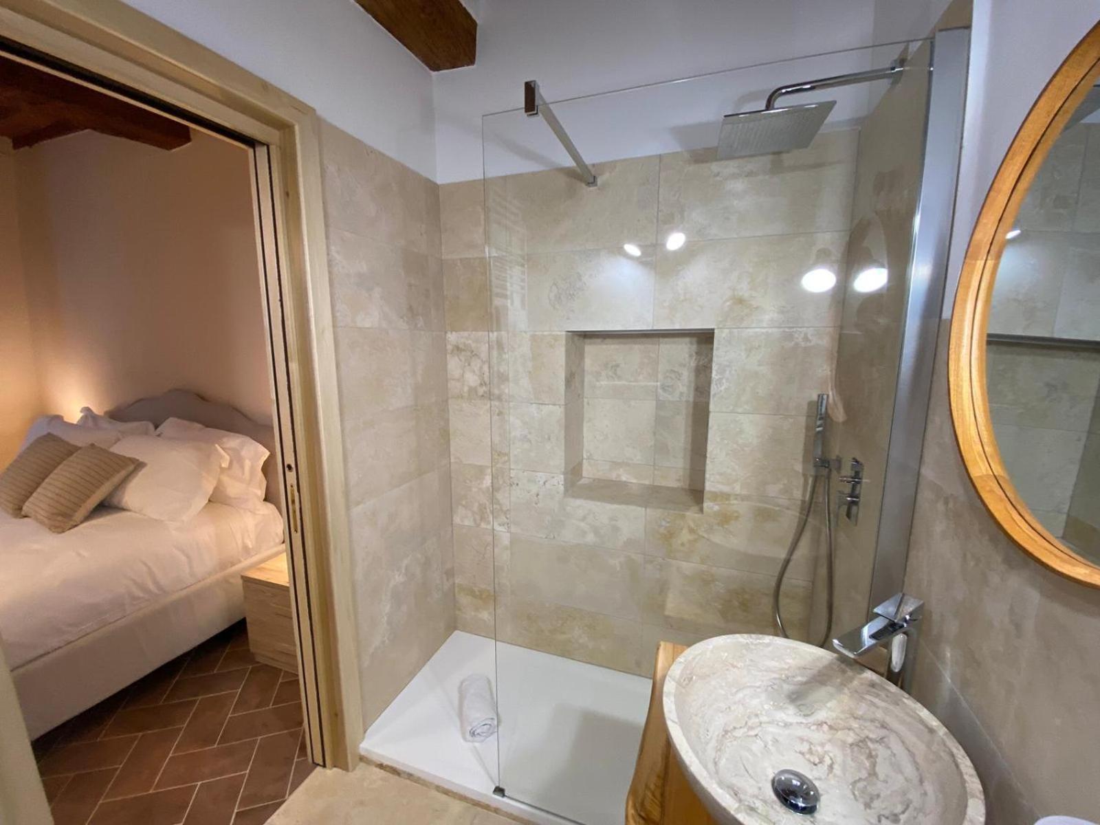 Lastamperia19 Camere-Rooms Montepulciano Stazione Exteriör bild