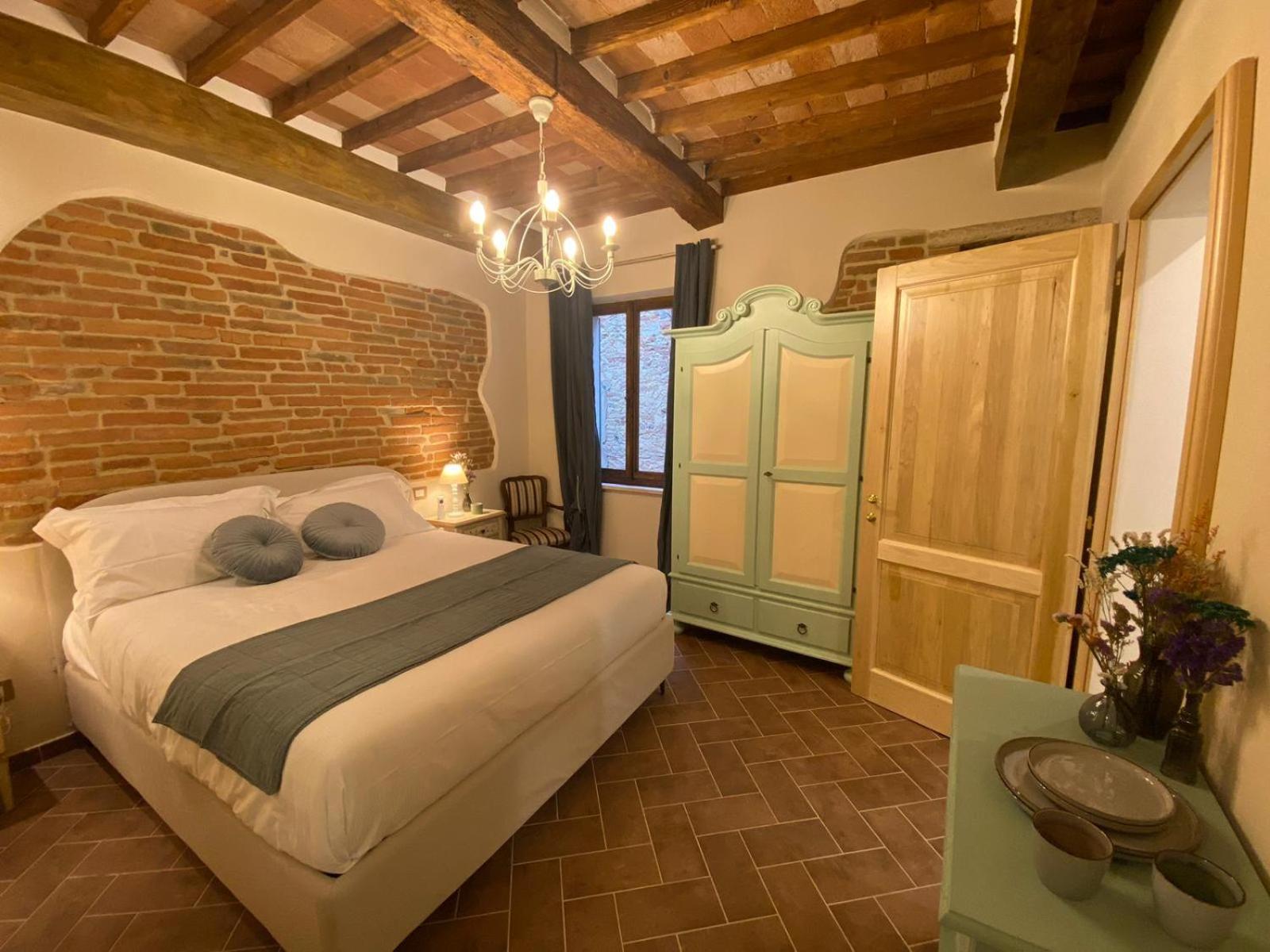 Lastamperia19 Camere-Rooms Montepulciano Stazione Exteriör bild