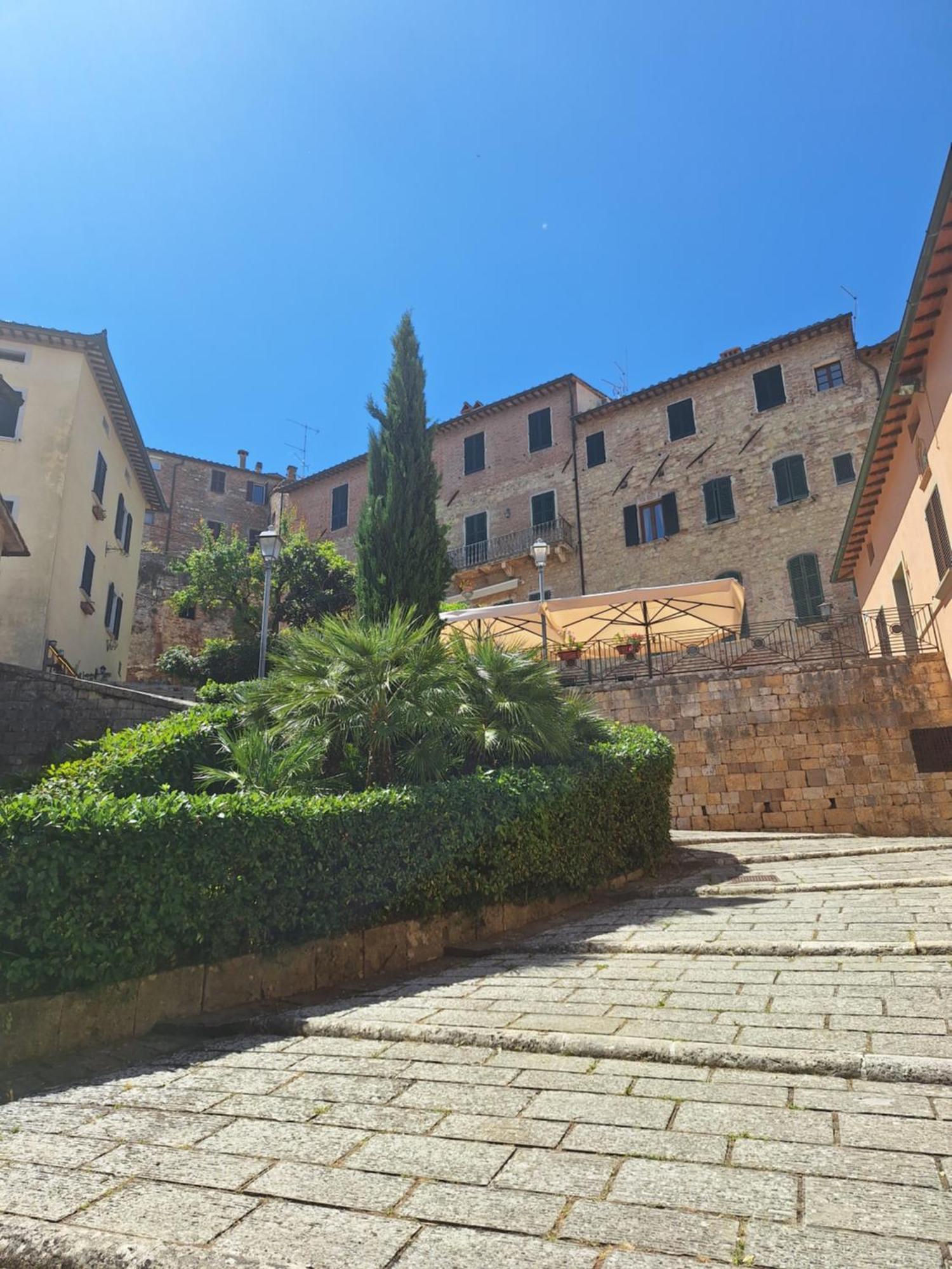 Lastamperia19 Camere-Rooms Montepulciano Stazione Exteriör bild